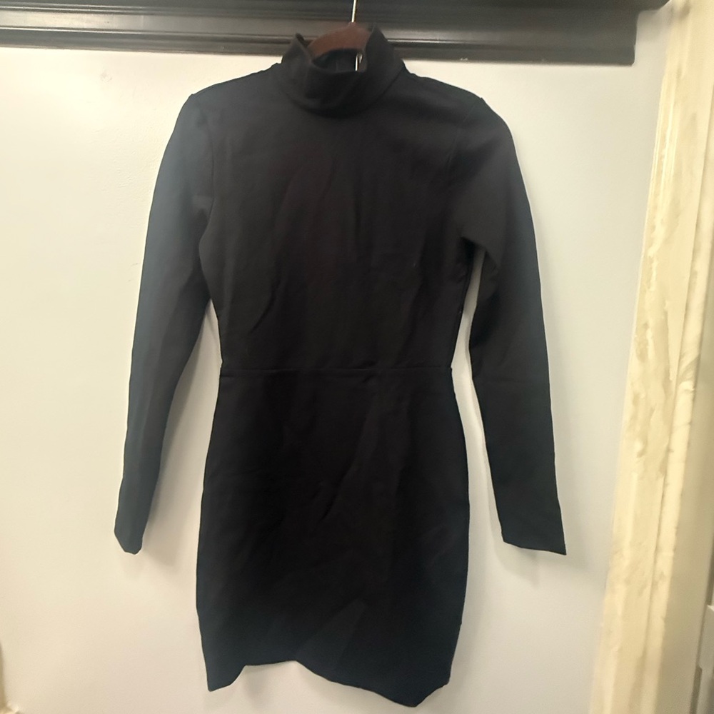NWT LOVERS AND FRIENDS BEATRIX LONG SLEEVE MINI DRESS, SIZE SMALL, BLACK - Picture 6 of 11